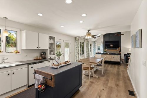 9 Noto Dr, Providence RI  02904-2905 exterior