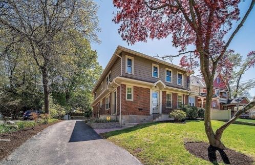 72 Clyde St, Newton MA 02460-2251 exterior