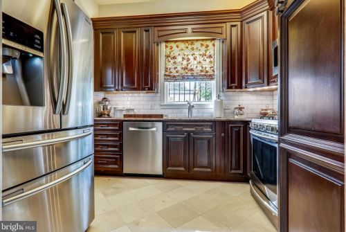 135 D St, Washington DC 20003-1809 exterior