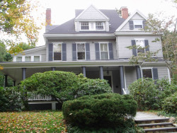 103 Prince St, Newton, MA 02465-2632