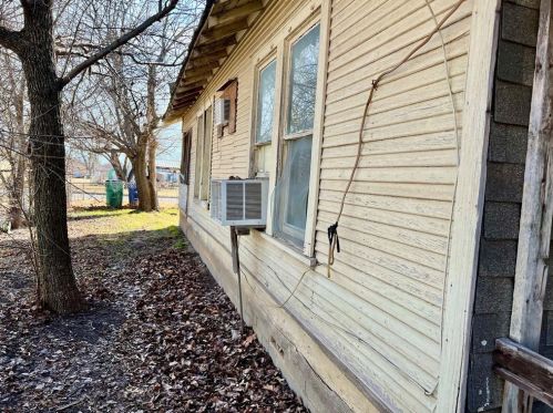 1107 Remington St, Graham TX 76450-2721 exterior