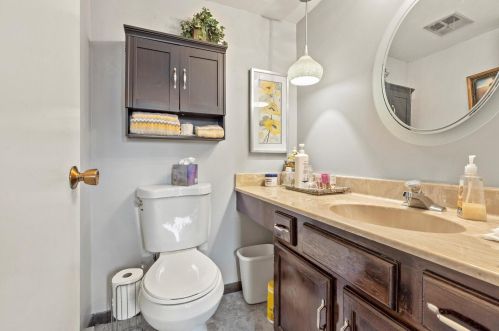 9002 Lisbon Ave, Milwaukee WI  53222-2733 exterior