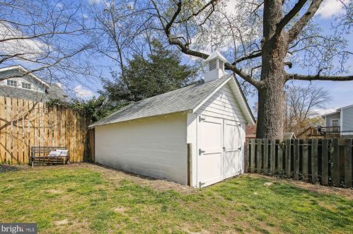 11 Caton Ave, Alexandria, VA 22301-1519