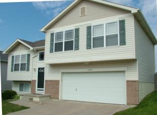 15830 Briar St, Omaha, NE 68136-1181