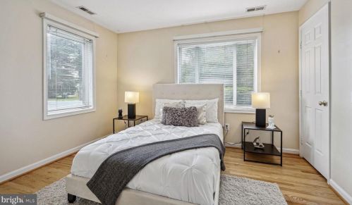 5247 Mitchell St, Alexandria VA 22312-2126 exterior