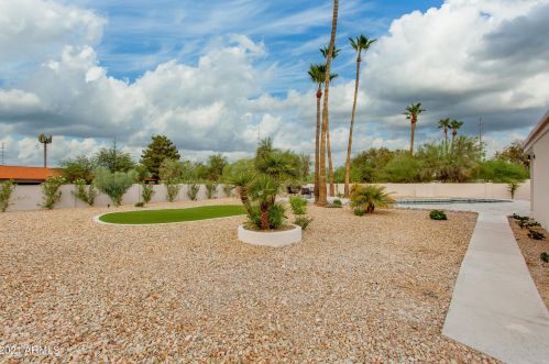 9919 47th Pl, Phoenix AZ  85028-4242 exterior