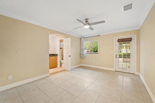 5341 Hickory Wood Dr, Naples FL 34119-1404 exterior