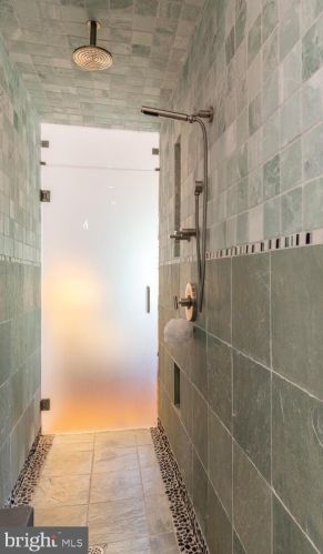 1245 Independence Ave, Washington DC 20003-2302 exterior