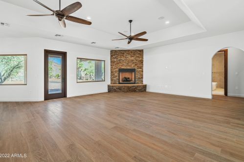 36648 27th Ave, Phoenix AZ 85086-8747 exterior