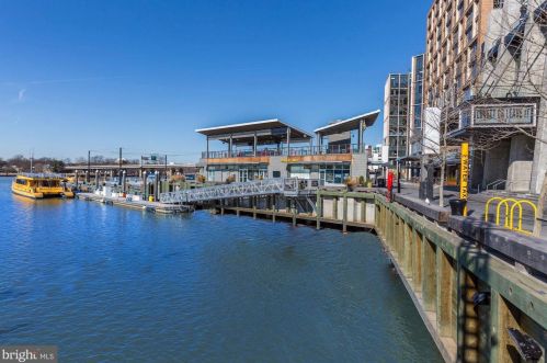 449 N St, Washington DC  20024-3701 exterior