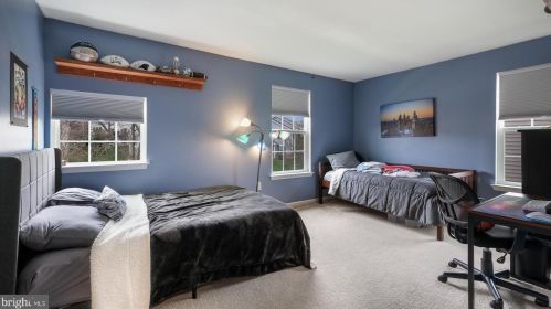 65 Plymouth Dr, Limerick PA 19468-2871 exterior