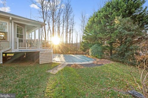 2949 Queensberry Dr, Huntingtown MD 20639-2306 exterior