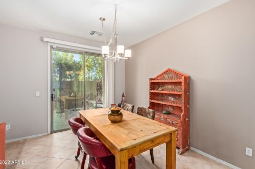 2852 Dunbar Dr, Phoenix AZ  85042-6074 exterior