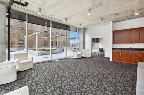 611 Wells St, Chicago IL  60607-4782 exterior