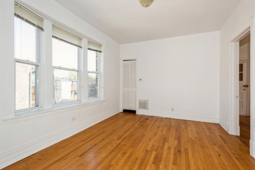 3319 Belden Ave, Chicago IL 60647-2509 exterior