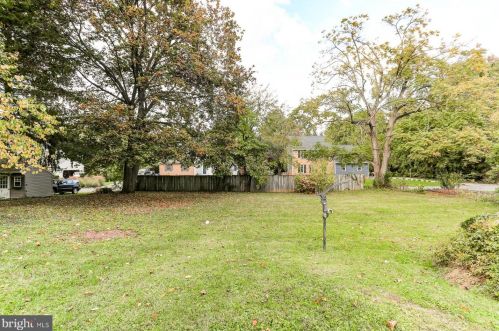 2325 Raleigh Dr, Lancaster PA 17601-2980 exterior