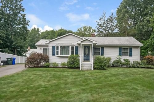 42 Embassy Rd, Springfield MA  01119-2910 exterior