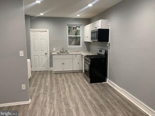 5232 Marshall St, Philadelphia PA 19120-3135 exterior