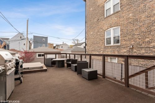 1939 Monticello Ave, Chicago IL 60647-2312 exterior