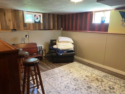 505 St, Milford CT 06461-2051 exterior