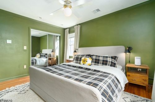 86 Midland Blvd, Maplewood NJ  07040-1810 exterior