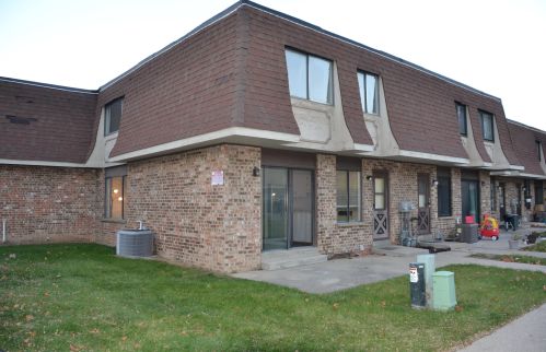 6267 Prt Ave, Milwaukee WI 53223-4120 exterior