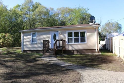 244 Rhodes Ave, Woonsocket, RI 02895-2822