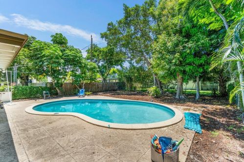 114 Ocean Ave, Boynton Beach FL 33435-4515 exterior