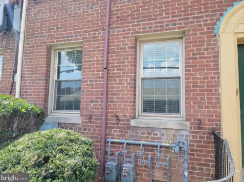 3918 10 St, Washington DC 20002-3736 exterior