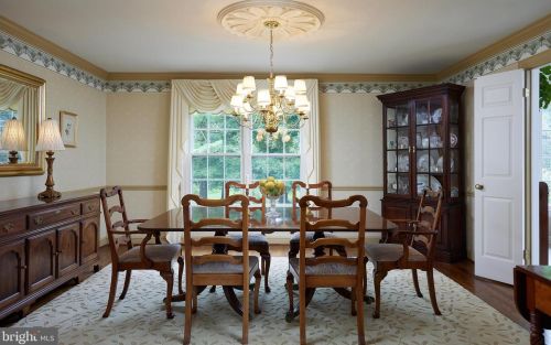 13508 Maidstone Ln, Rockville MD 20854-1030 exterior