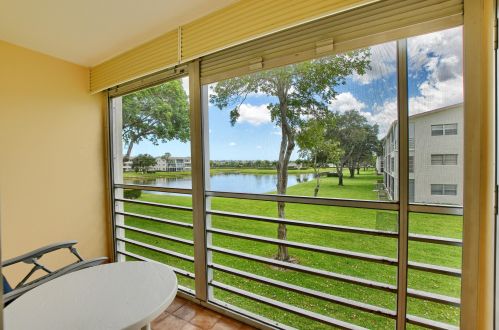 273 Preston G, Boca Raton FL  33434-2483 exterior