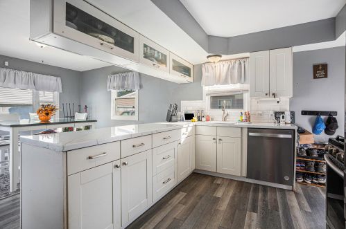 857 Cricklewood St, Wyoming MI exterior