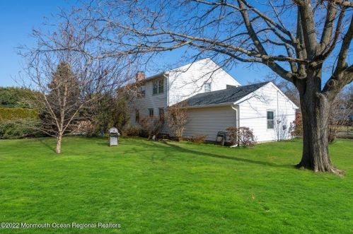 11 Pinewood Ave, West Long Branch, NJ 07764-1830