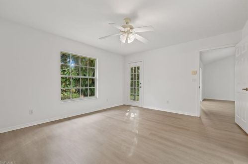812 102 Ave, Naples FL 34108-3216 exterior