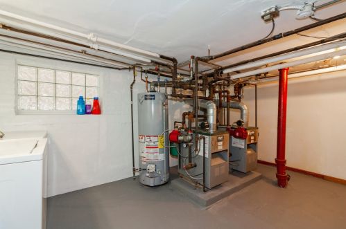 5353 Cullom Ave, Chicago IL 60641-1313 exterior