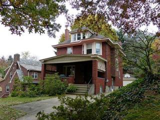 486 Carnegie Dr, Pittsburgh, PA 15243-2042