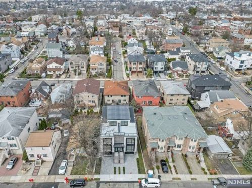 723 Jefferson Ave, Cliffside Park NJ  07010-2011 exterior