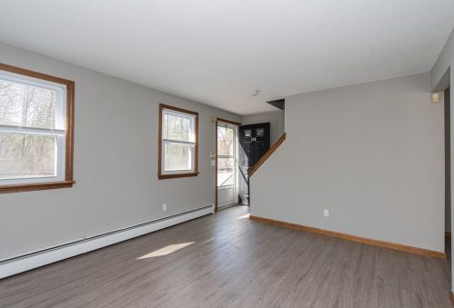 398 Fernbank Rd, Springfield MA  01129-2201 exterior