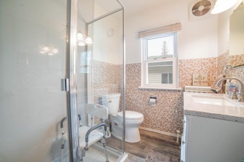 2320 2nd St, Duluth MN 55806-1941 exterior