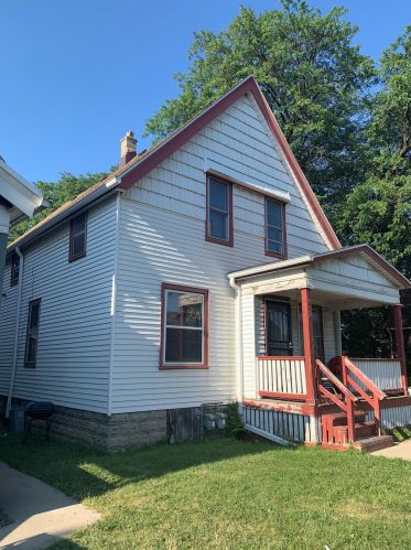 2450 Concordia Ave, Milwaukee, WI 53206-1244