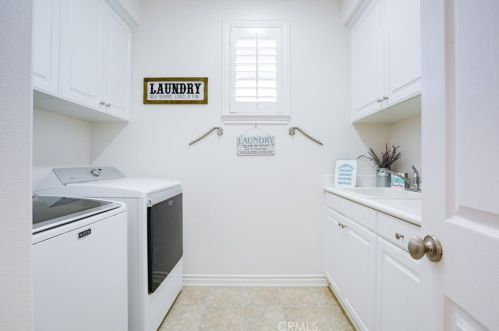 12684 Sierra Creek Dr, Riverside CA 92503-8412 exterior