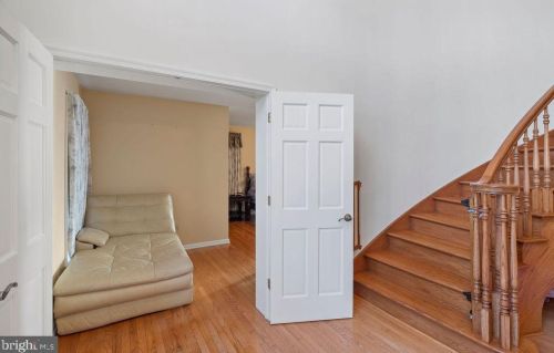 381 Thornhill Dr, Hanover PA  17331-7976 exterior