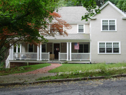 160 Allen Ave, Newton, MA 02468-1722
