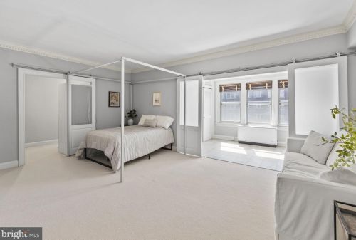 4000 Cathedral Ave, Washington DC 20008-1504 exterior