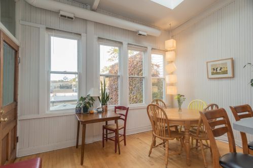 2014 Roscoe St, Chicago IL 60641-4015 exterior