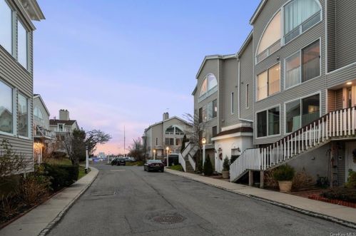 15 Deepwater Way, Bronx, NY 10464-1450