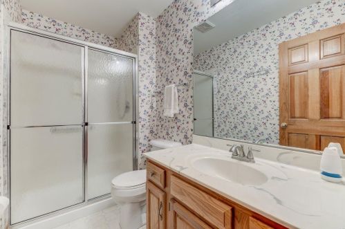 2724 Denacre Dr, Saint Louis MO 63129-4925 exterior