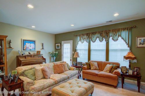 7 Cromwell Ln, Jackson Twp NJ 08527-4687 exterior