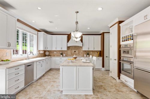 101 Indian Springs Dr, Media PA 19063-5622 exterior