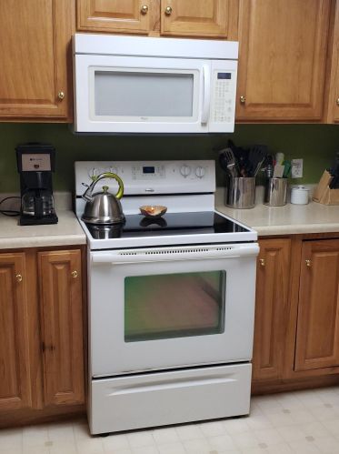 1335 3 Mile Rd, Grand Rapids MI 49505-3425 exterior